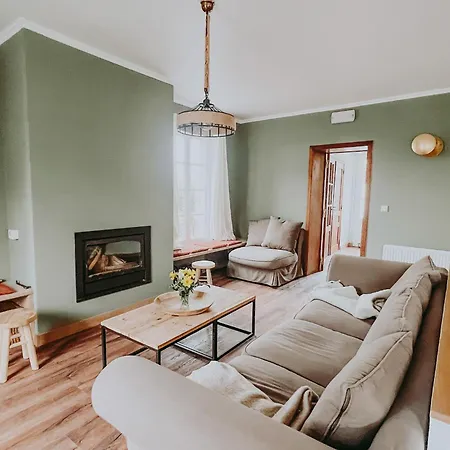 La Renardiere Du Chateau D Emines * La Bruyere