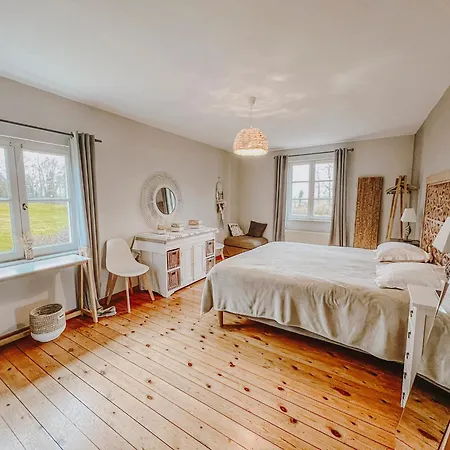 La Renardiere Du Chateau D Emines *